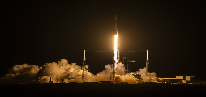 SpaceX Bersiap IPO, Incar Valuasi Terbesar Sepanjang Sejarah